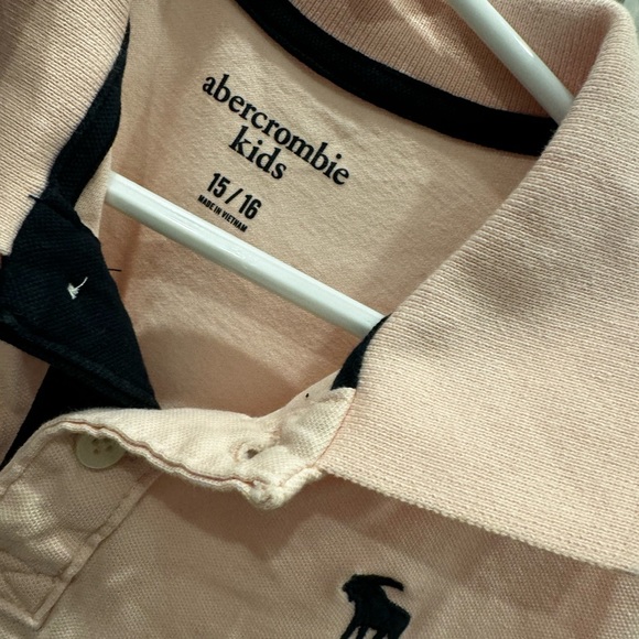 Light pink Boys Abercrombie Polo new without tags Size 15/16 very nice! - Picture 4 of 5